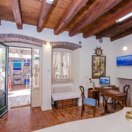La Carera Centro Storico Konukevi Rovinj